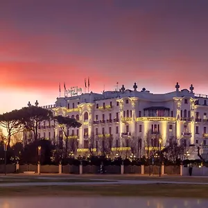 Grand Отель