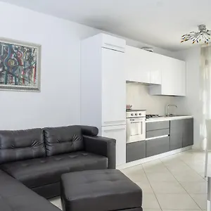 Fellini - Family Flat Italia